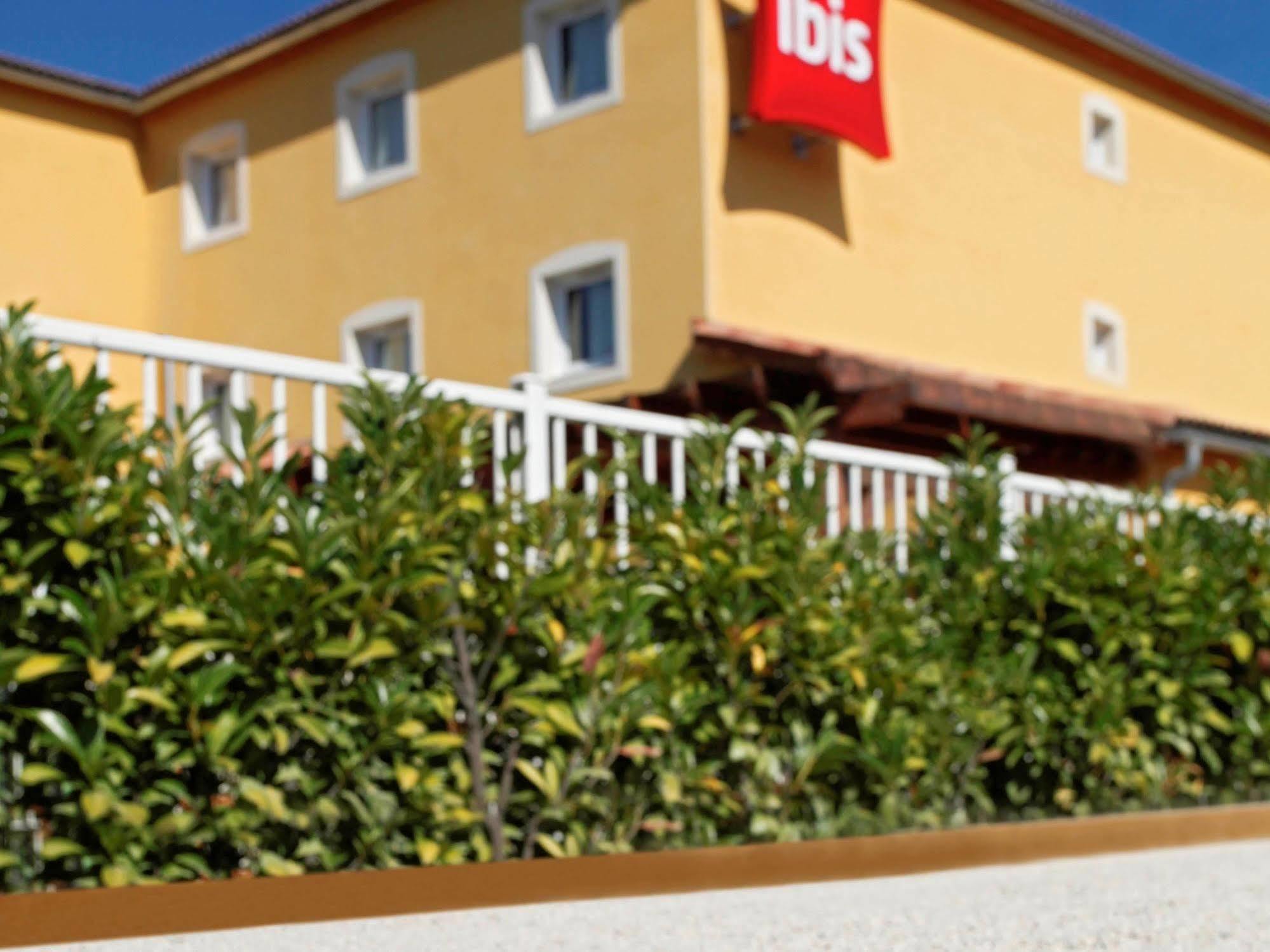 Ibis Manosque Cadarache Hotel Exterior photo